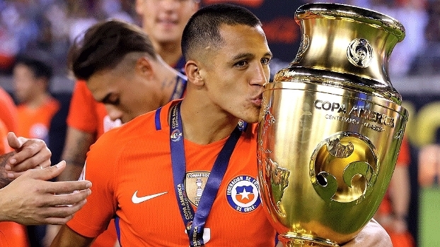 Alexis Sánchez já é o melhor marcador da história da Seleção do Chile